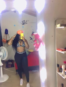 🔥😈 de isabella_rossee_  2 photos