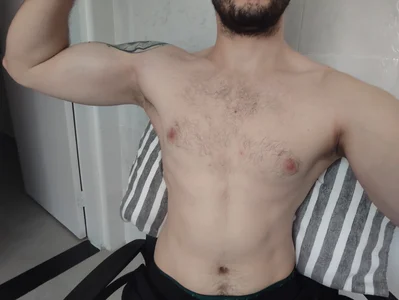 No shirt 😜 od GreenEyesFit  3 snímek