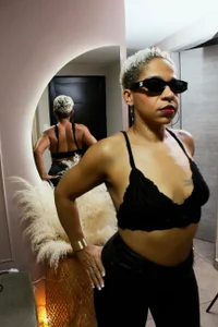 summer_night_ Strong and sensual girl Pic 4