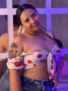 SaraVelvet_Eup Public Pic 2