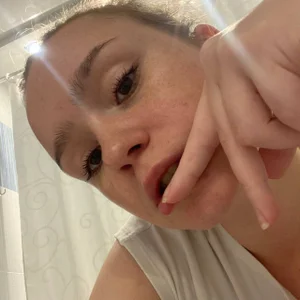 RebbeccaKhela Look at My Lips 💋 รูป  2