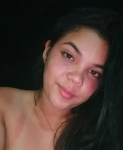 ZoeRhys Public 사진 3