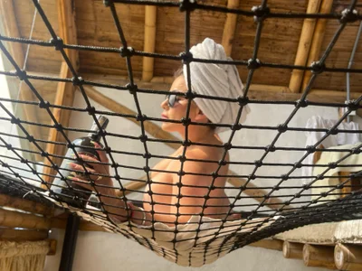 Miah_gomez_ day of sun and relaxation Immagine 