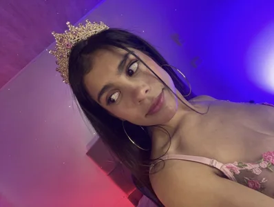 nina_18x 👑🌸 Billede 2
