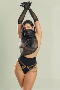 SarahYates desert charm Pic 3