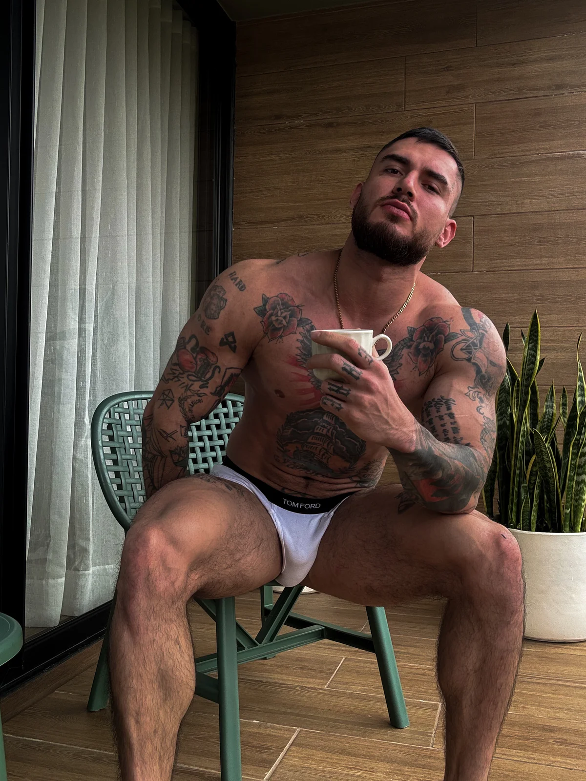 DimitriSullivan_ Trendaava kuva 5549