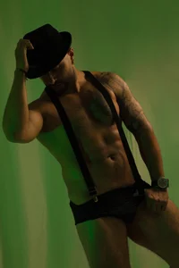 Luke__09 Yes, the hat looks like ❤📷 Foto 2