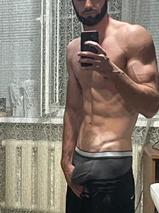 Zi6foy98 Public Pic 4