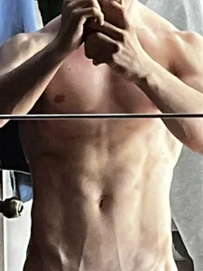 nastoiashi Public  3. fénykép