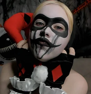 ElizSpieth The Halloween holiday Pic 2