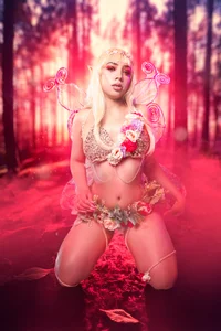 Lizzie-Evans HALLOWEEN Pic