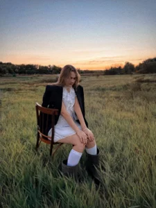 There’s wind in the field, and peace in my mind☀ de LissaTelor  4 photos