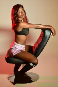 Holly_Sailt Public Pic 4