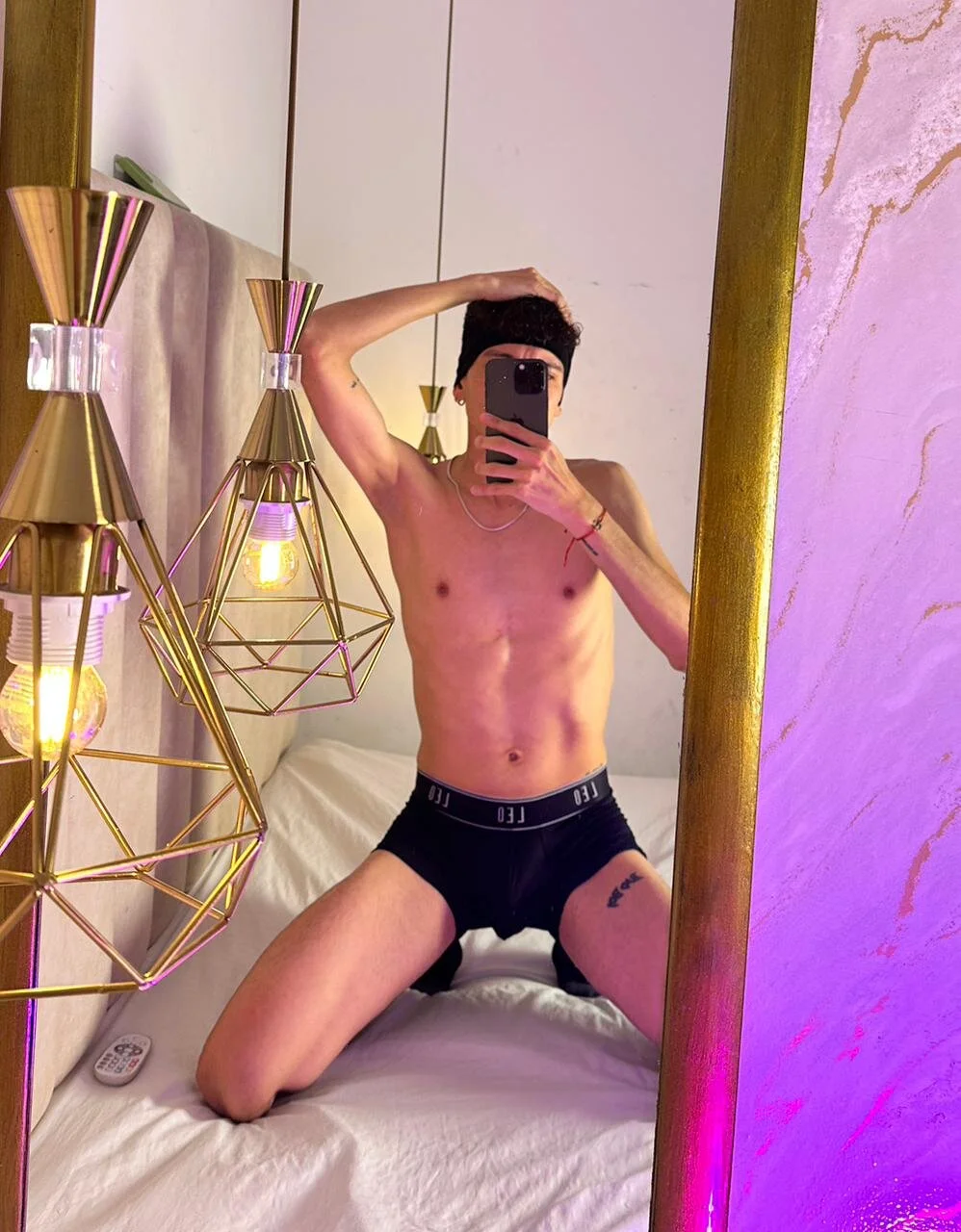 ValentinoMoreti-এর ট্রেন্ডিং  4693টি ছবি