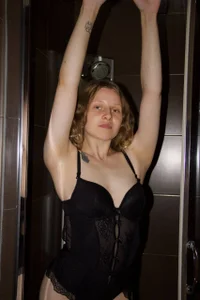 Mary_Charm Will you take a shower with me? Bilde 4