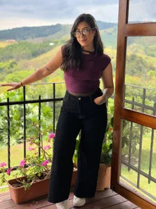Hana-Parker Hana on vacation🛣️💜 টি ছবি