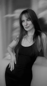 Luna_Raee Who said that nights are for sleeping?🌒 Pic