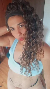 IVONNE_COLLINS33 If you warm me up 🔥... I make you explode 💦 Pic