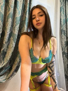 Get a lil hungry de honey_cherrry  5 Imagens