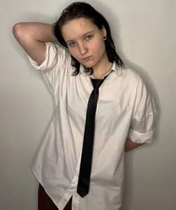 MarleenPhong Public  2টি ছবি