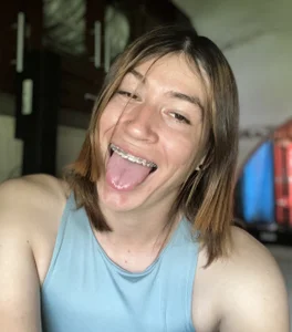 Koral_10 Hi my love, how's my new hair? I had it straightened for extra beauty, for you. Foto 5