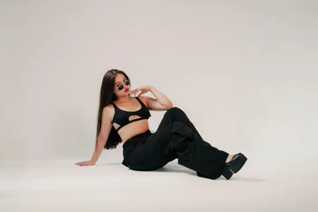 MiaKay1 Dark, bold & irresistible 🖤 Pic 3