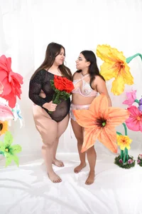 Laia_and_Aloby Your Valentine's Day girls Pic 3