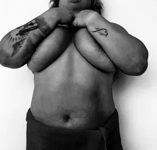 MikyVesela Miky in black and white!🖤🤍🖤🤍 Foto 7