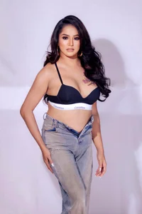 TsChloe od ChloeAsian  2 snímek