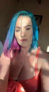 Allie_Austyn Public Pic 4