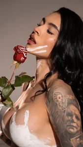 ChristineFord_ 🤍Paint the desire🤍 Foto 5