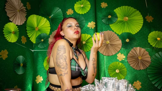 Alana_Roth Happy San Patricio Day 💚 Pic 2