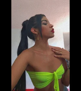 Alahia_Rodriguez flirting moment Pic