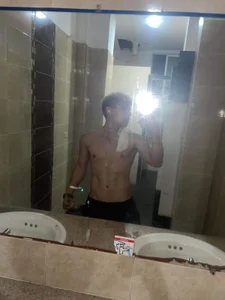 Hotgirlanal: Public ( 4 фото)