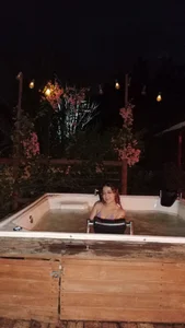 Cum here and join me de dafne_milleer  2 Imagens