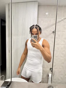 daikokuten_ White 🤍 Foto