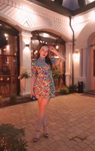 Izabella_Fox Public টি ছবি