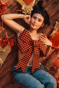 NayeCloud Xmas With Naye is here! 🎅🏻 Pic