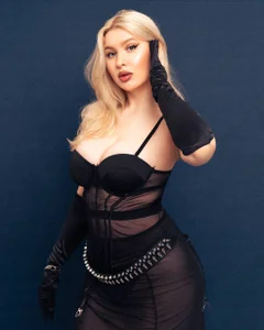 Agent Girl 😎🔥 od helen_frogg  5 snímek