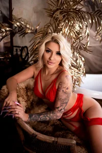 MysticGraceのForbidden Blissの 2枚の写真