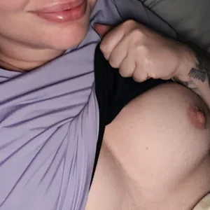hotandcurvy Public Gambar 2