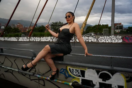 Mara_Torres1: STREET STYLE ❤️‍🔥 ( 2 фото)