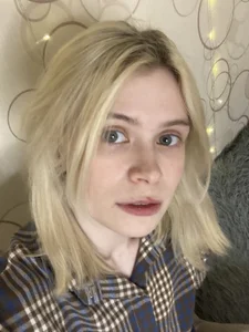 CarleySuski Dangerously beautiful Pic 4