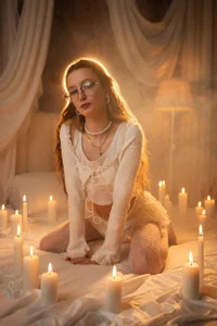 AmelieViolet Pull me in, whisper naughty sweet Bilde