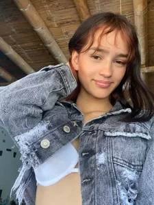 MelodyMansson I'm live now, baby... 8::30 AM to 330 PM (Colombia). I’ve missed the way your eyes undress me. Come Immagine 