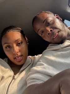 Just us 🥰🥰 de juicendrayy  3 Imagens