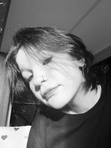 Public de BettieBagwill  4 Imagens