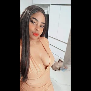 LUCIA-FERRERO Public Pic 8