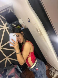 Becky_G Public Gambar 5