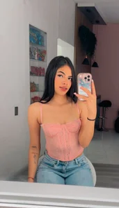 kendall_hernandezPublic图片 2